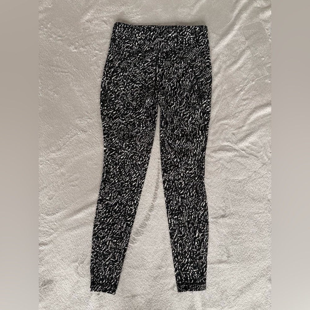 Lululemon Swift Speed High-Rise Tight 28"